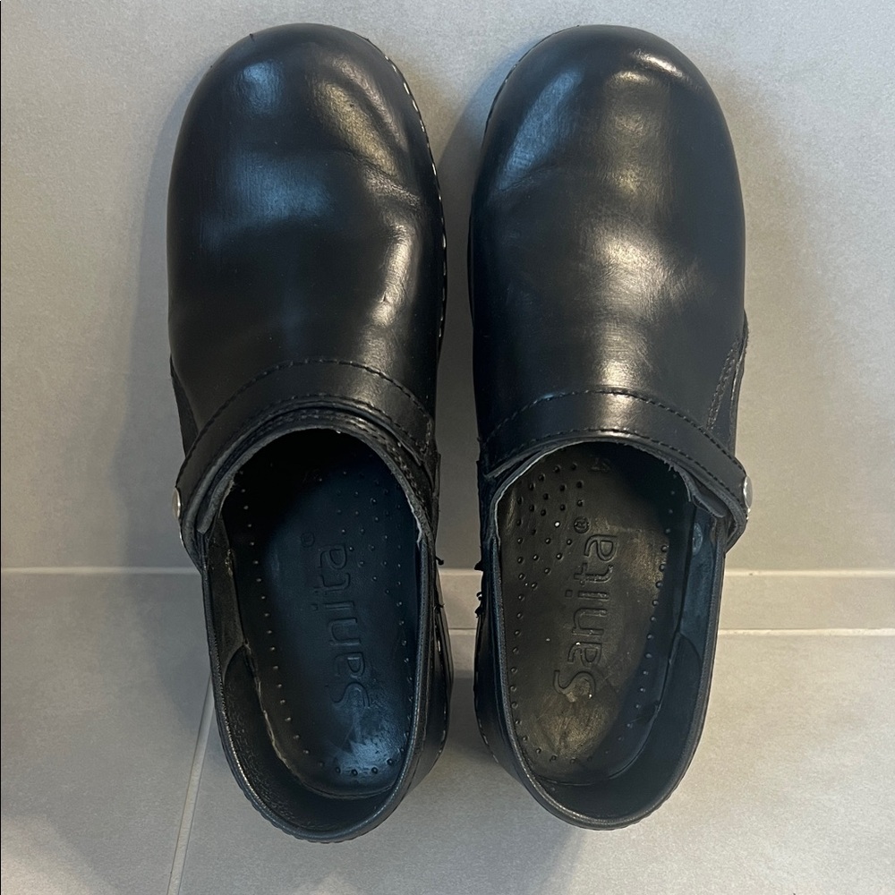 Sanita Professional Clogs Black Leather Size 37 Nursing Shoes Slip Resistant